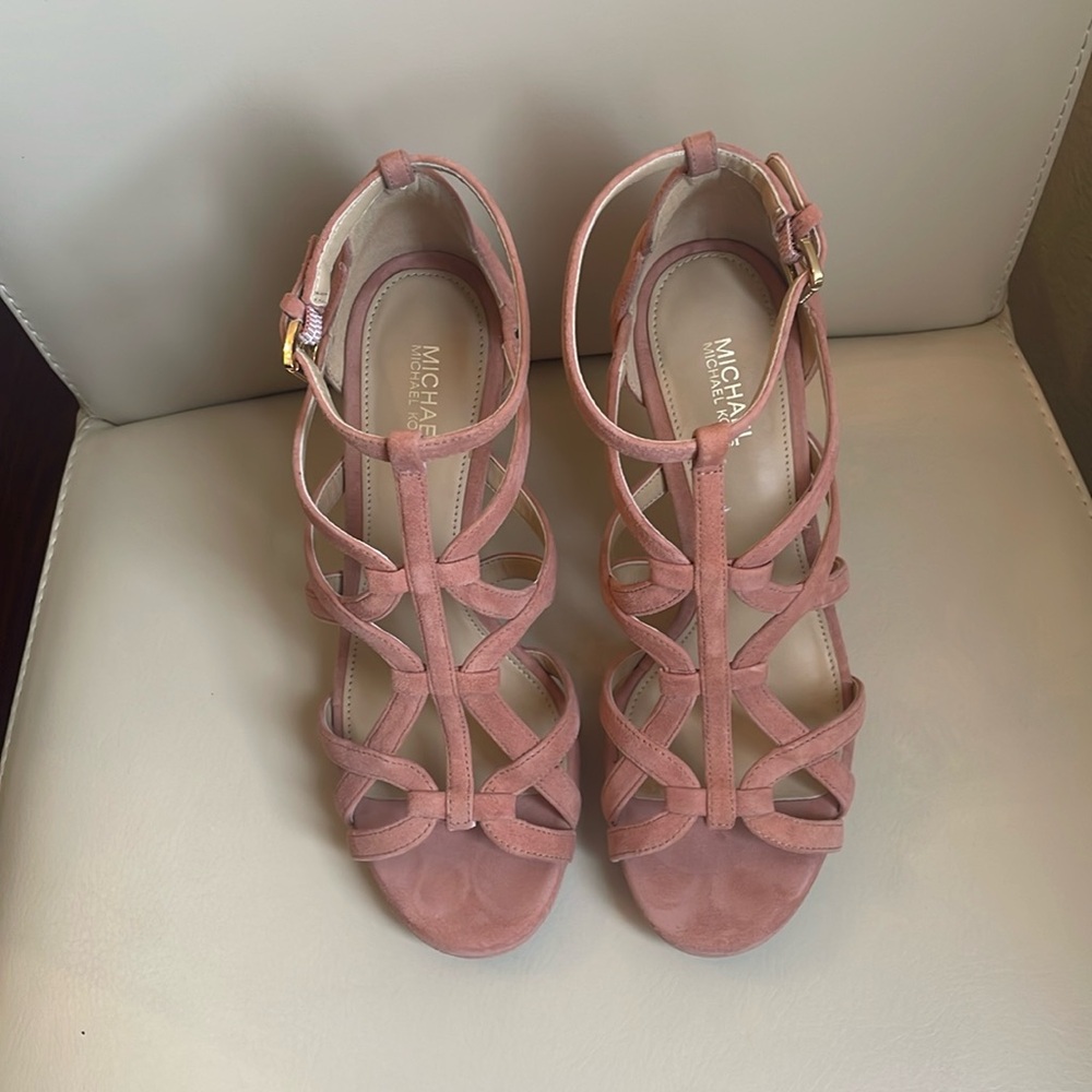 MICHEAL Michael Kors Sandra Platform Suede - Picture 2 of 10